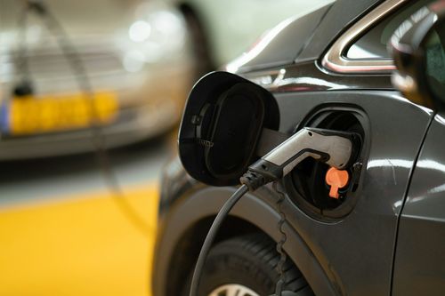 How Tech Innovations Are Revolutionizing Electric Vehicle Charging Systems
